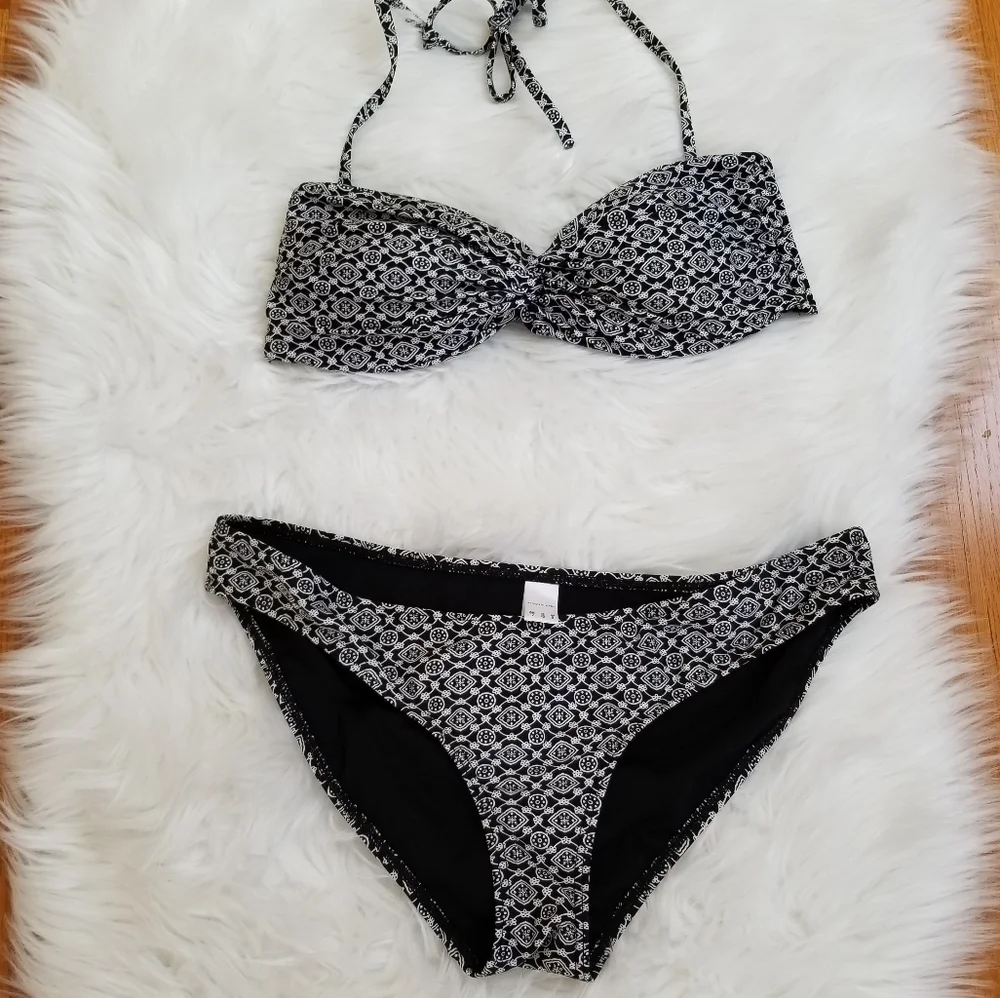 Atmosphere black white bandeau/straps Bikini set